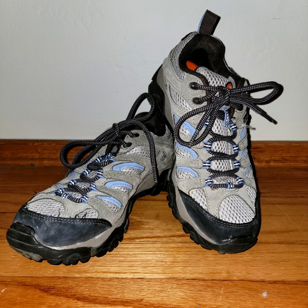 Merrell Moab hiking shoes size 8
